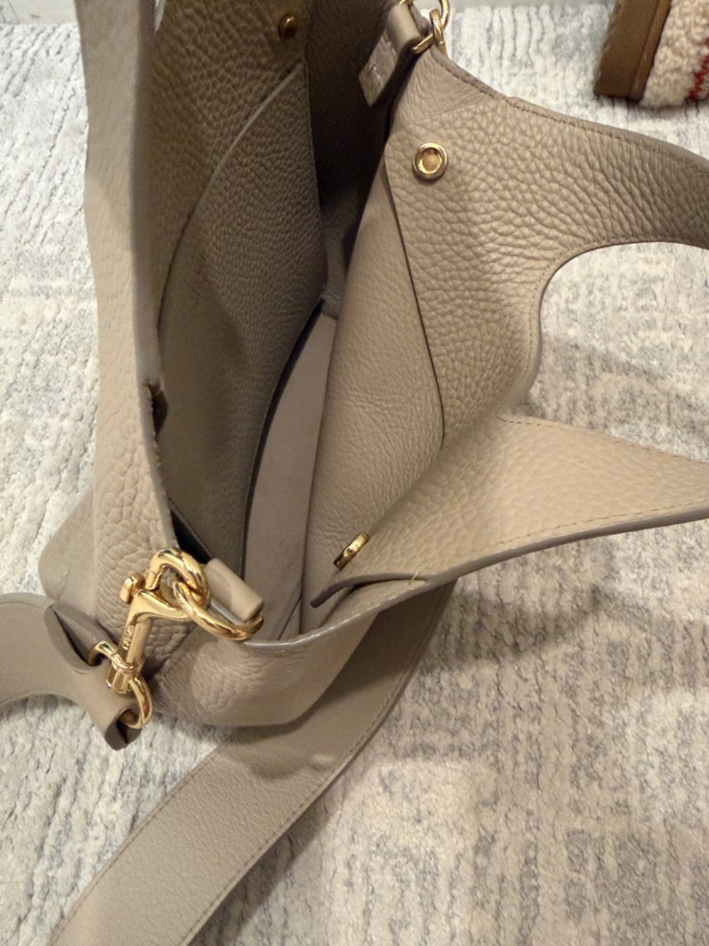 Cuyana Pebbled Leather Tote in Light Taupe - Picture 5 of 5